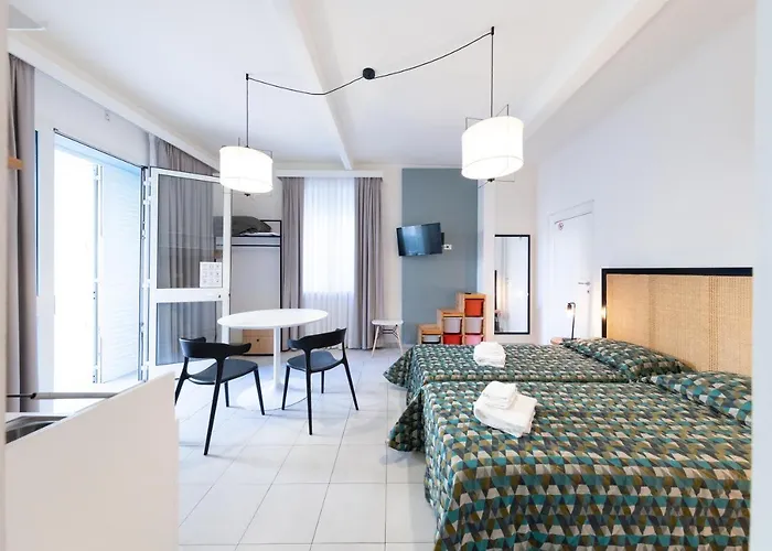 Via Siena 4 - Suites & Rooms